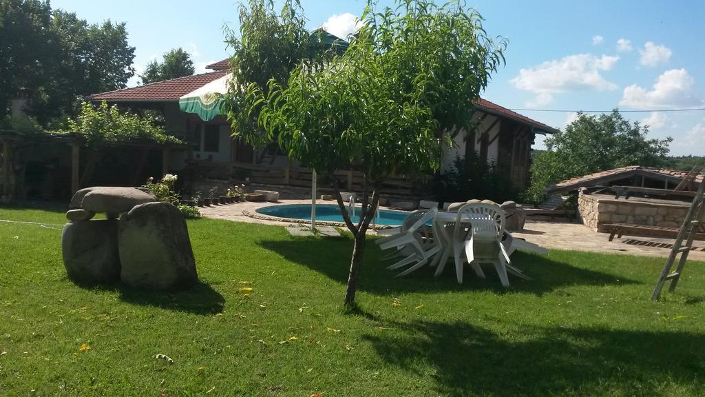 Hotel Pri Chakara Arbanasi Exterior foto