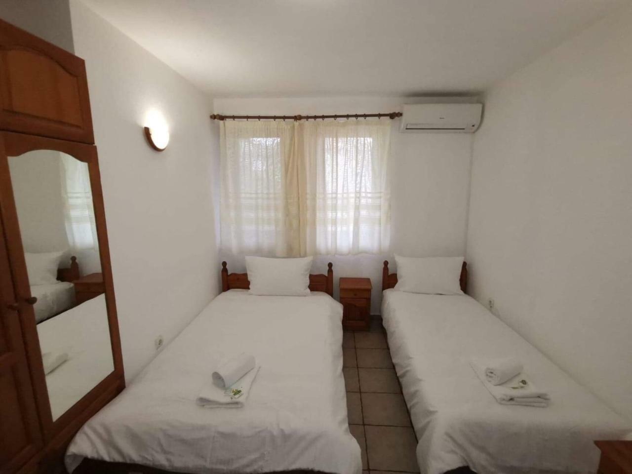 Hotel Pri Chakara Arbanasi Exterior foto